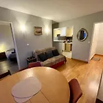 Апартаменты Cathedrale De A Vos Pieds - 348 *