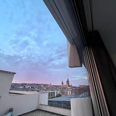 Cathedrale De A Vos Pieds - 348 * روان
